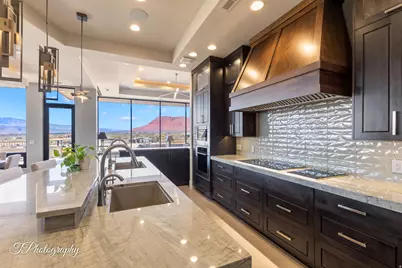 2001 W Grayhawk Cir W, Saint George, UT 84770 - Photo 12