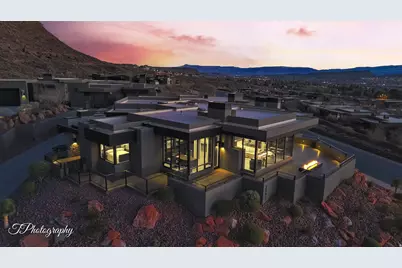 2001 W Grayhawk Cir W, Saint George, UT 84770 - Photo 2