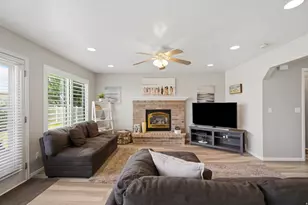 943 E 2330 N, Lehi, UT 84043 - Photo 16
