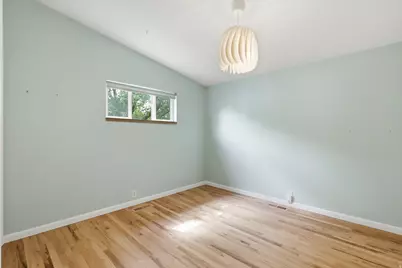 3254 E Bon View Dr S, Salt Lake City, UT 84109 - Photo 18