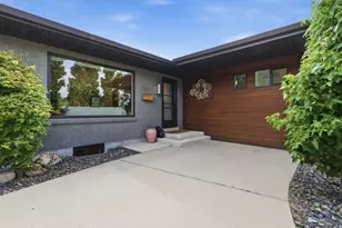 3254 E Bon View Dr S, Salt Lake City, UT 84109 - Photo 2