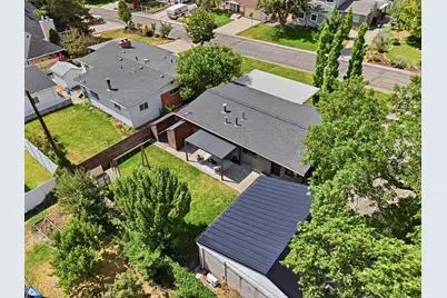 3254 E Bon View Dr S, Salt Lake City, UT 84109 - Photo 46