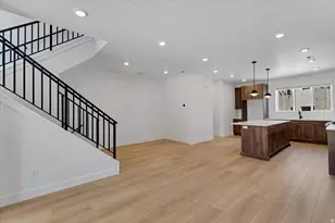 852 E Maplehurst Dr, Murray, UT 84107 - Photo 2