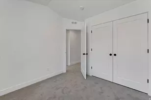852 E Maplehurst Dr, Murray, UT 84107 - Photo 10