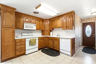 2041 W Mantle Ave, Taylorsville, UT 84129 - Photo 6