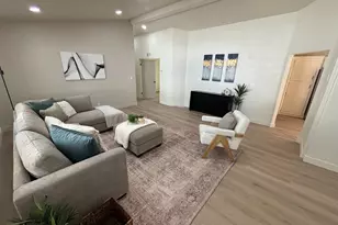 11313 S Hidden Vale Ln, Sandy, UT 84070 - Photo 2