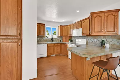 235 Willow Ln, Garland, UT 84312 - Photo 6