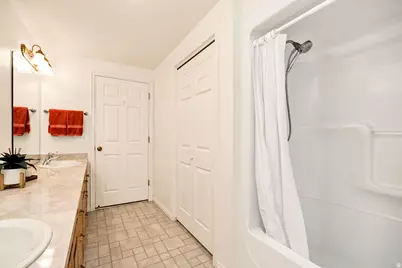 468 S 100 E, Hyrum, UT 84319 - Photo 40