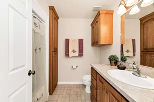 468 S 100 E, Hyrum, UT 84319 - Photo 28