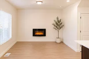 816 N Old Fort Dr E, Spanish Fork, UT 84660 - Photo 6