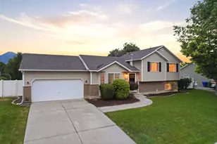 544 N Woods Dr W, Lehi, UT 84043 - Photo 1