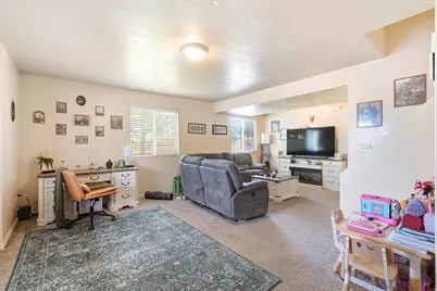 547 N 100 E, Vernal, UT 84078 - Photo 6