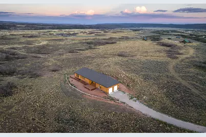 142 N Porcupine Ln, La Sal, UT 84530 - Photo 2