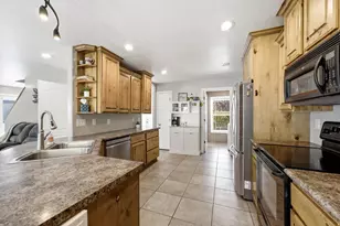 2819 S Silver Fox Ln, Saratoga Springs, UT 84045 - Photo 12