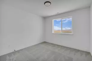 2821 N Scarlet Rd, Eagle Mountain, UT 84005 - Photo 14
