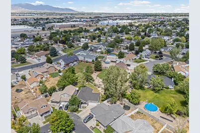 3422 W Briar Dr S, West Jordan, UT 84084 - Photo 34