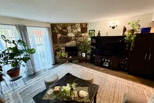 200 E Maple St S, Murray, UT 84107 - Photo 4