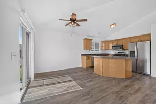 1971 W Floisand Cir, Salt Lake City, UT 84116 - Photo 12
