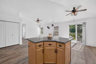 1971 W Floisand Cir, Salt Lake City, UT 84116 - Photo 8