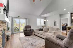 10025 S Snead Ln, South Jordan, UT 84009 - Photo 8
