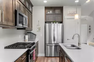 10025 S Snead Ln, South Jordan, UT 84009 - Photo 4