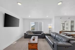 1639 E Indigo Loop N, Layton, UT 84041 - Photo 4