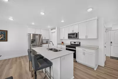 1639 E Indigo Loop N, Layton, UT 84041 - Photo 6