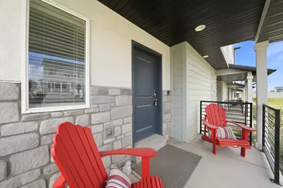 1639 E Indigo Loop N, Layton, UT 84041 - Photo 2