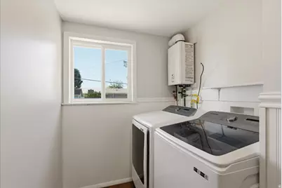 2355 E 7645 S, Cottonwood Heights, UT 84121 - Photo 30