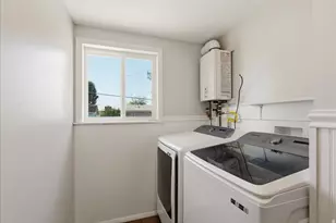 2355 E 7645 S, Cottonwood Heights, UT 84121 - Photo 30