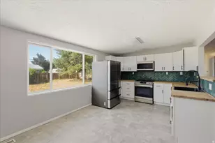 2355 E 7645 S, Cottonwood Heights, UT 84121 - Photo 14