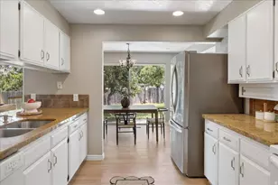 1093 Cambridge Rd, Kaysville, UT 84037 - Photo 8