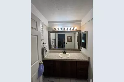 6685 W Feulner Ct S, West Valley, UT 84128 - Photo 14