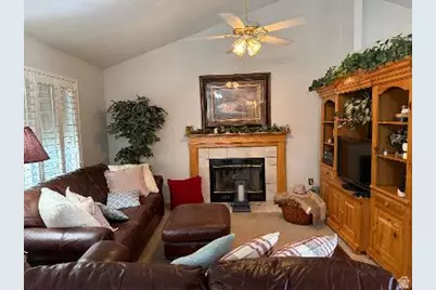6685 W Feulner Ct S, West Valley, UT 84128 - Photo 8
