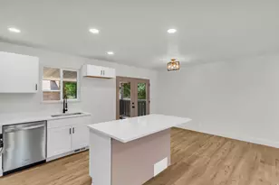759 S Pitford Dr W, Centerville, UT 84014 - Photo 10