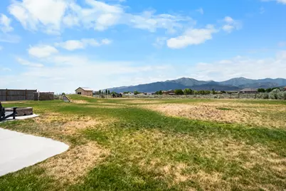 8633 N Peppergrass Dr E, Eagle Mountain, UT 84005 - Photo 2