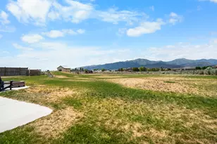 8633 N Peppergrass Dr E, Eagle Mountain, UT 84005 - Photo 2