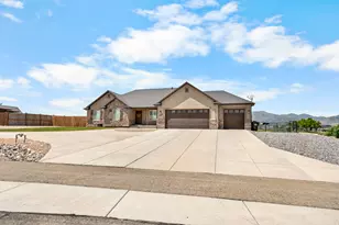 8633 N Peppergrass Dr E, Eagle Mountain, UT 84005 - Photo 44