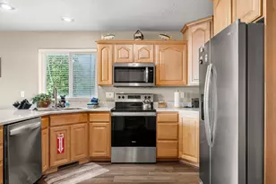 532 W Raspberry Patch Rd, Garden City, UT 84028 - Photo 14