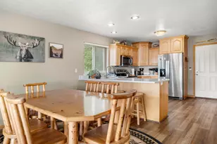 532 W Raspberry Patch Rd, Garden City, UT 84028 - Photo 12