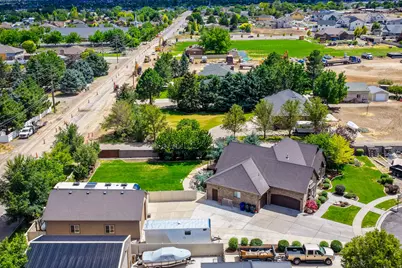 12589 S Majestic Hill Ct, Herriman, UT 84096 - Photo 40