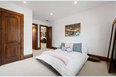 18 Snow Forest Ln, Sandy, UT 84092 - Photo 52
