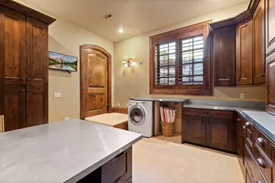 18 Snow Forest Ln, Sandy, UT 84092 - Photo 78