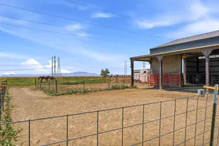 1672 Equestrian Park Way, Kaysville, UT 84037 - Photo 32