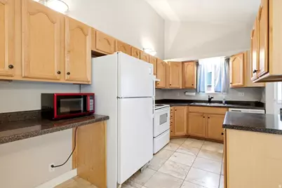 2324 W 4175 S, Taylorsville, UT 84129 - Photo 4