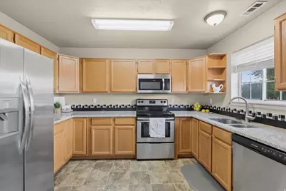 147 W 1190 N, Logan, UT 84341 - Photo 10