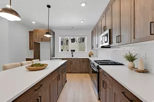850 E Maplehurst Dr, Murray, UT 84107 - Photo 4