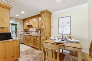 14 W Lester Ave, Murray, UT 84107 - Photo 4