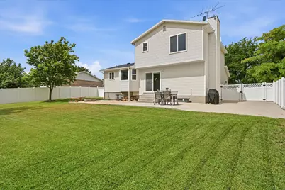 13167 S 2420 W, Riverton, UT 84065 - Photo 32
