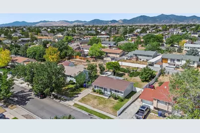 5480 S Silvertip Dr, Salt Lake City, UT 84118 - Photo 2